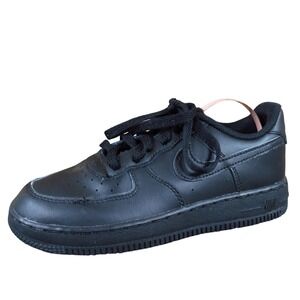 Nike Air Force 1 LE Boys Sneakers Size 2.5Y Casual Lifestyle Shoes All Black